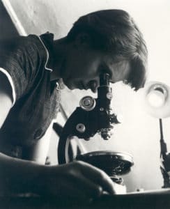Rosalind Franklin (1920-1958) une des Femmes de sciences spoliées.