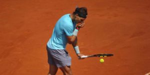 Rafael Nadal lors de son fameux service