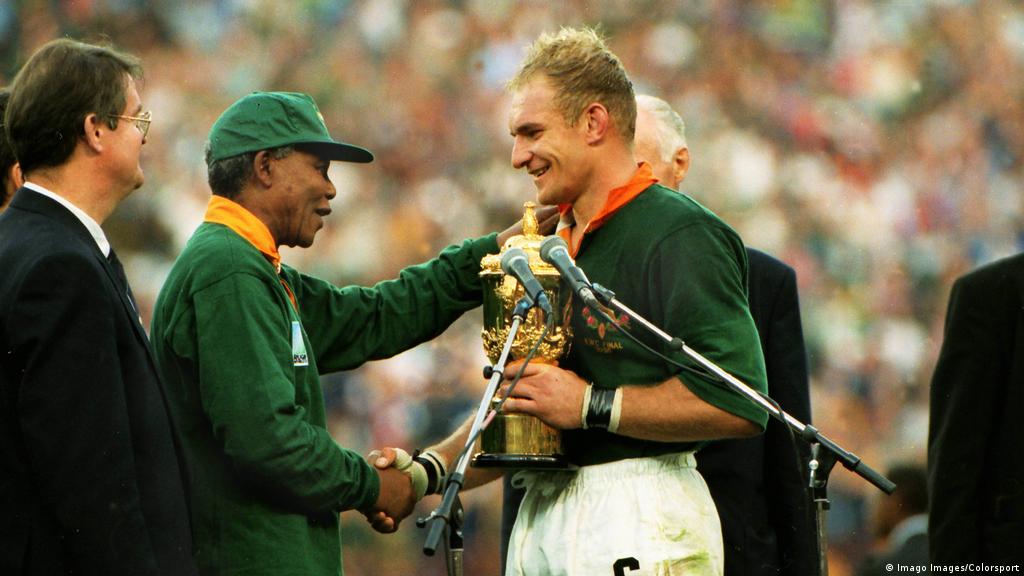 Nelson Mandela et François Pinaar CDM rugby 1995 sport et politique